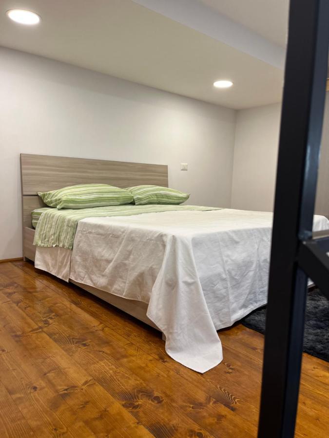 Appartamento Melissa 2 Naples Luaran gambar