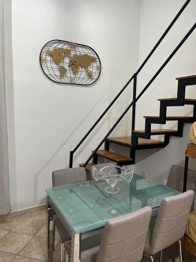 Appartamento Melissa 2 Naples Luaran gambar