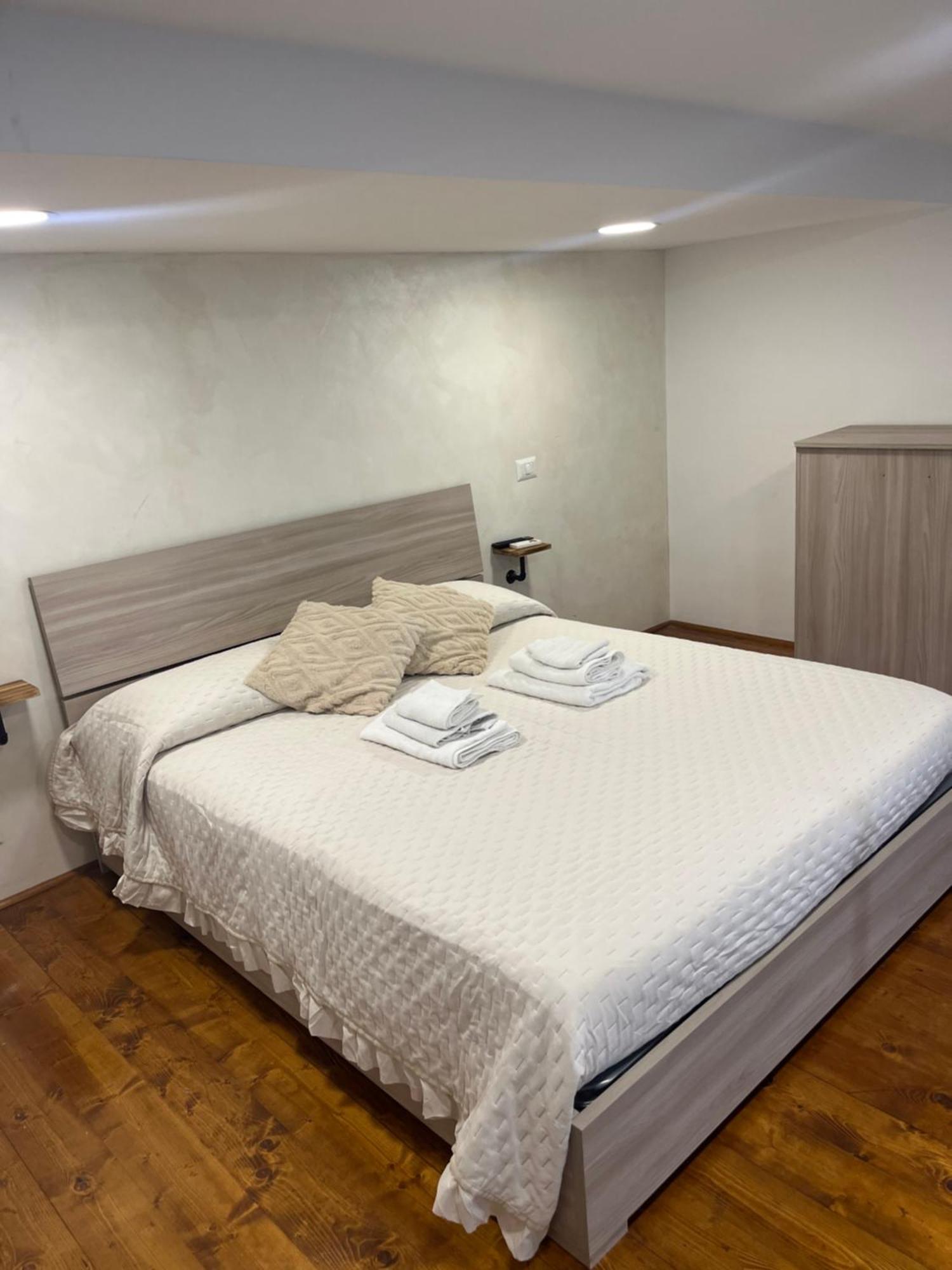 Appartamento Melissa 2 Naples Luaran gambar